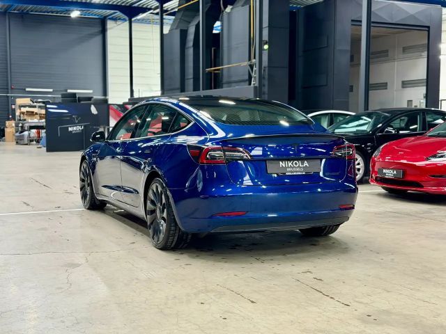 Tesla Model 3 Performance