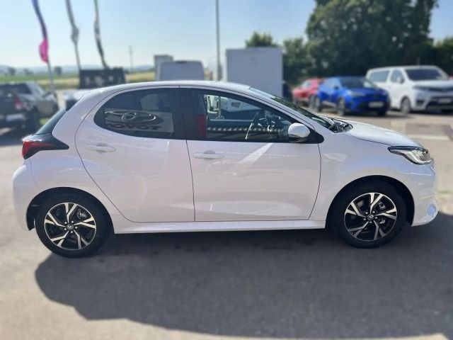 Toyota Yaris Hatchback Hybride VVT-i