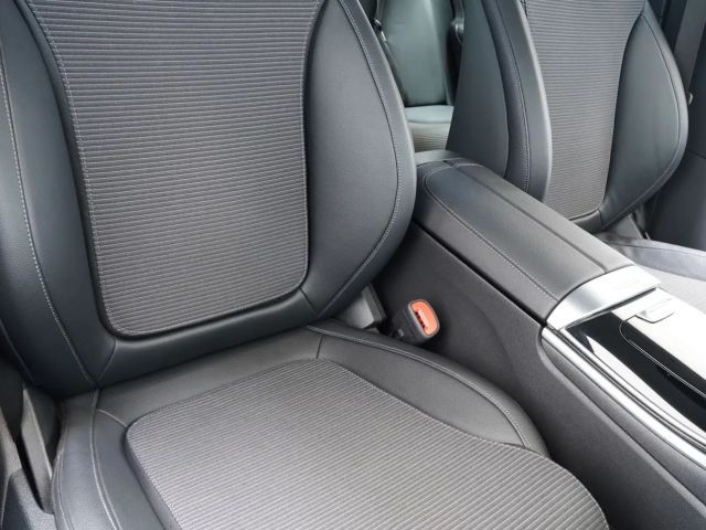 Mercedes-Benz C 200 AVANTGARDE C 200 d Estate