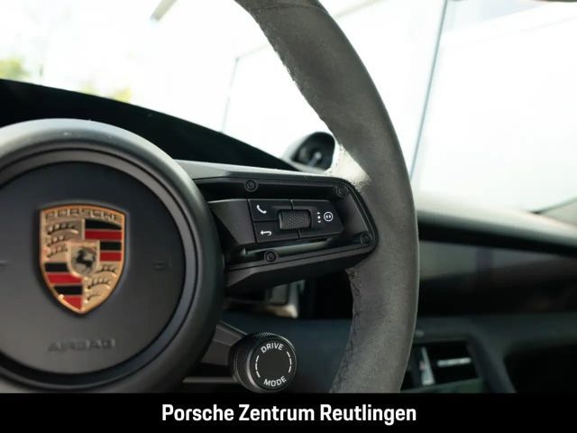 Porsche Taycan GTS