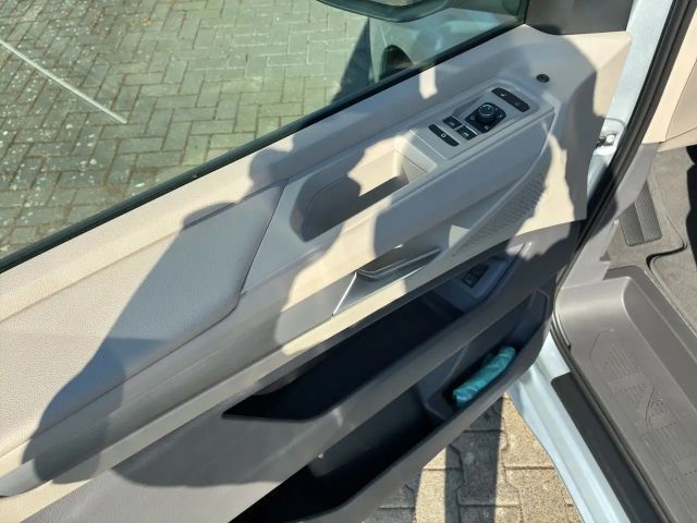 Volkswagen Multivan 2.0 TDI DSG Lang T7