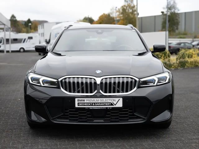 BMW 320 320d M-Sport Touring xDrive