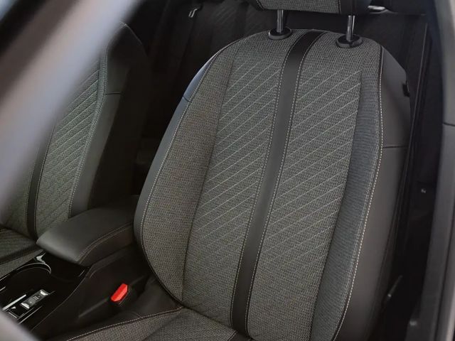 Peugeot E-2008 Allure Pack