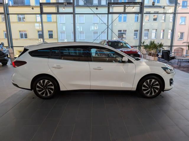 Ford Focus Titanium Wagon