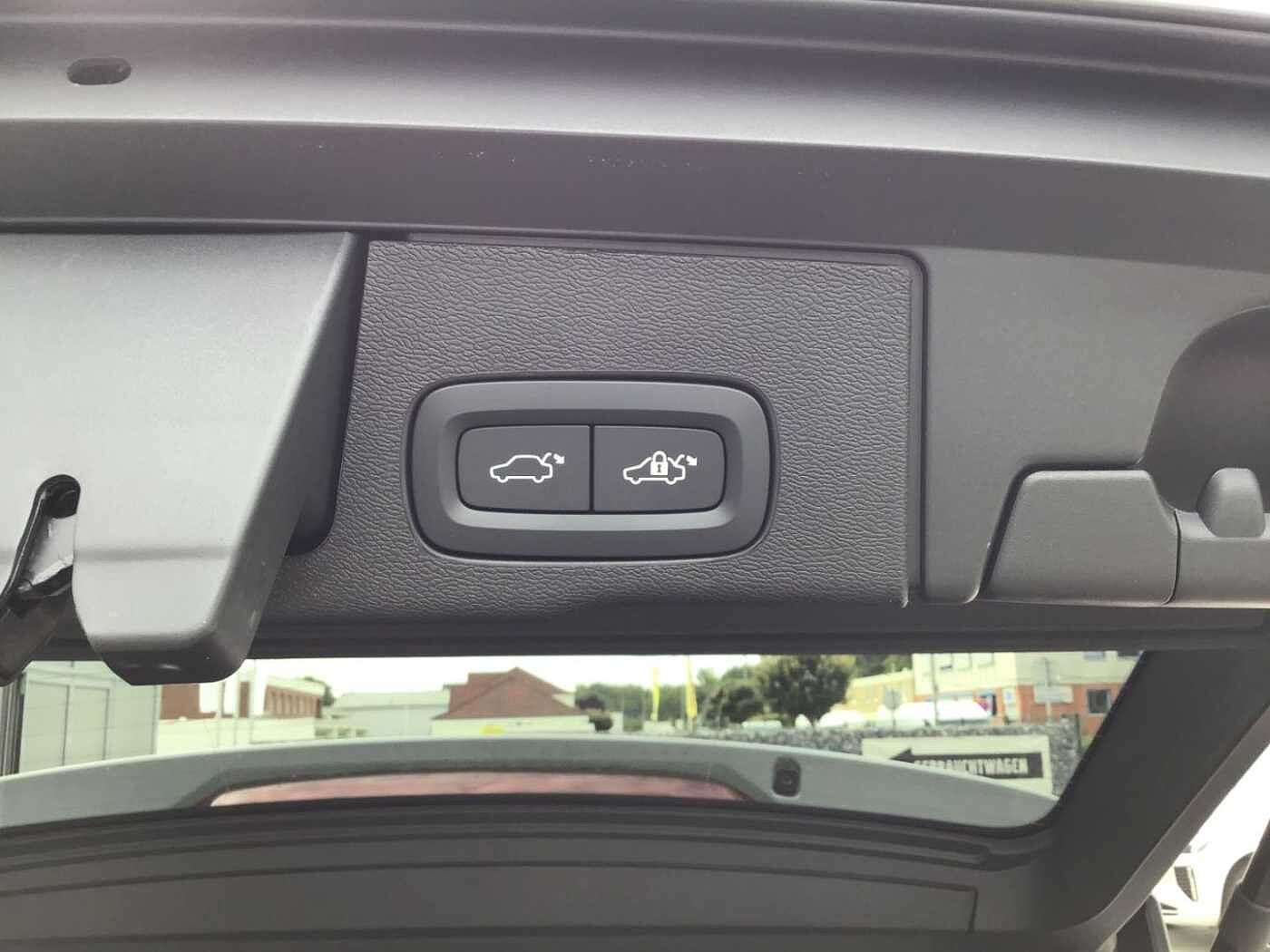 Volvo XC60 Dark Plus