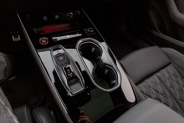 Audi A6 e-tron Quattro