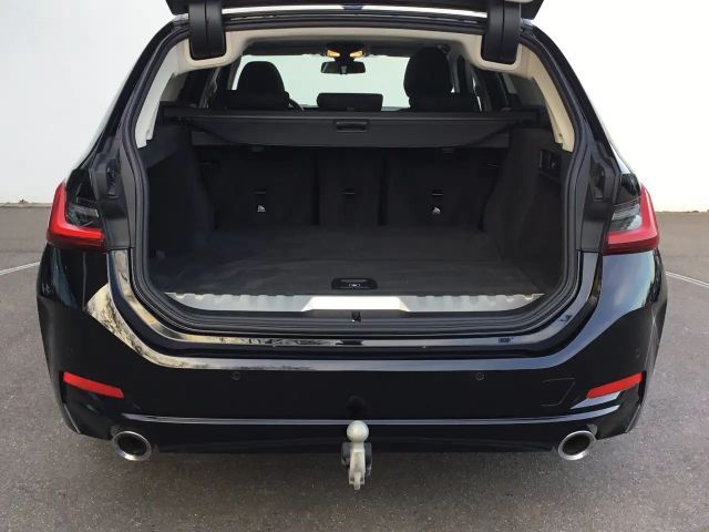 BMW 330 330e Touring xDrive