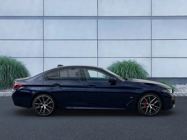 BMW 530 530d M-Sport Sedan