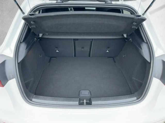 Mercedes-Benz A 180 AMG Line