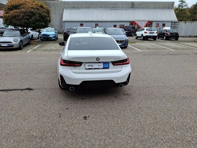 BMW 320 320i M-Sport Sedan