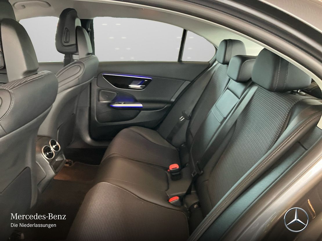 Mercedes-Benz C 180 AVANTGARDE Sedan