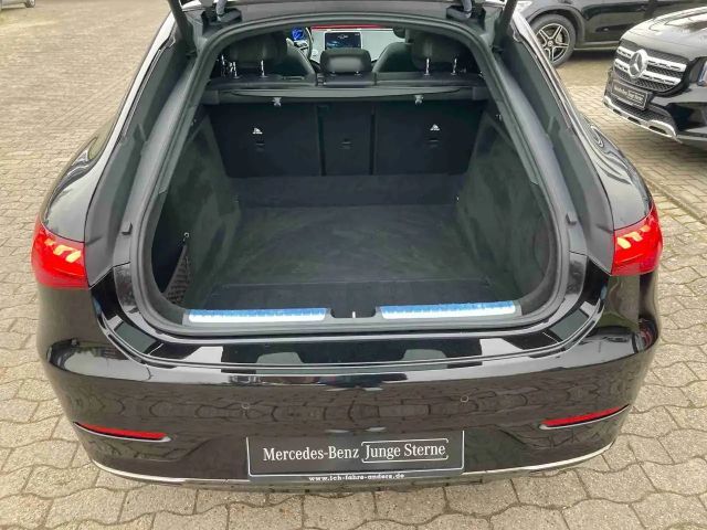 Mercedes-Benz EQS Sedan