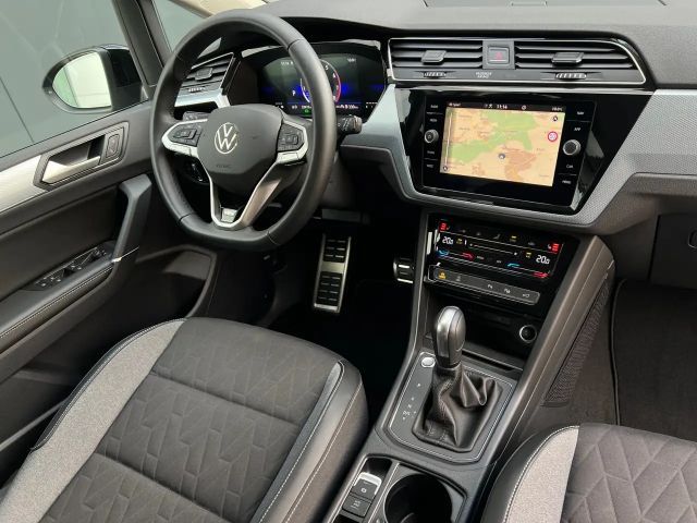 Volkswagen Touran 1.5 TSI DSG IQ.Drive