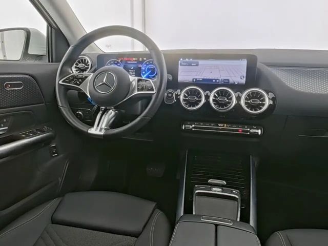 Mercedes-Benz EQA 300 Advanced