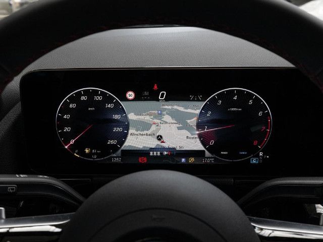 Mercedes-Benz GLA 180 AMG Line