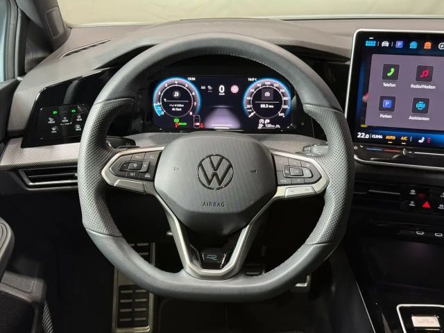 Volkswagen Golf 1.5 eTSI DSG R-Line