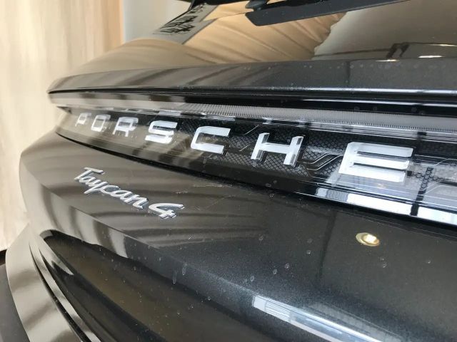 Porsche Taycan 4 Cross Turismo