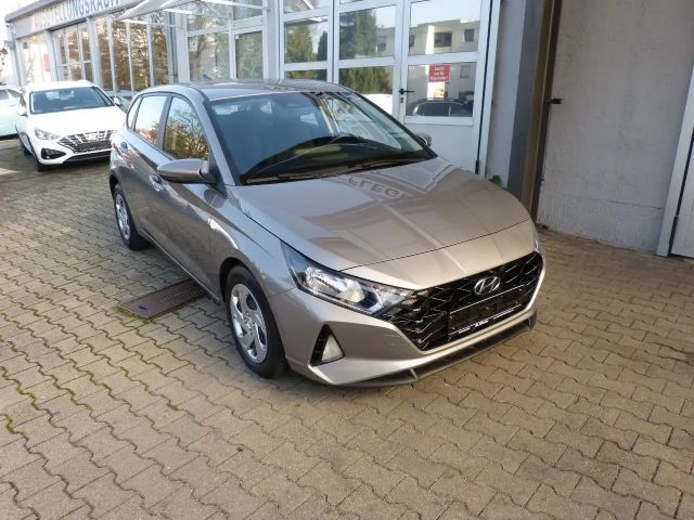 Hyundai i20 APPLE SHZ LHZ KAMERA TEMPOMAT