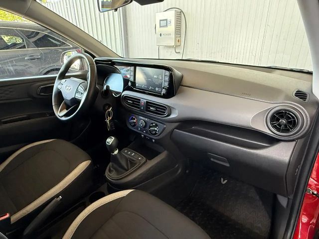 Hyundai i10 1,0 i Line Plus