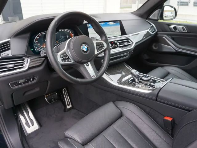 BMW X5 M50i