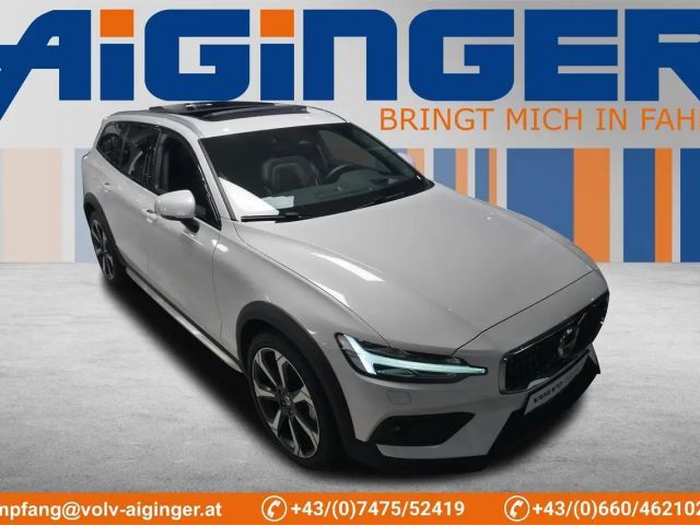 Volvo V60 Cross Country AWD Bright Ultimate