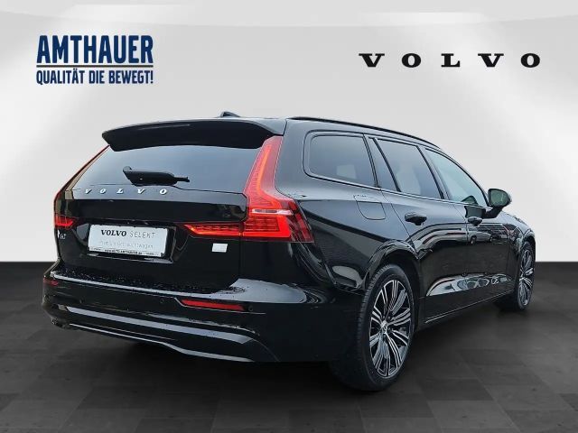 Volvo V60 AWD Dark Plus T6