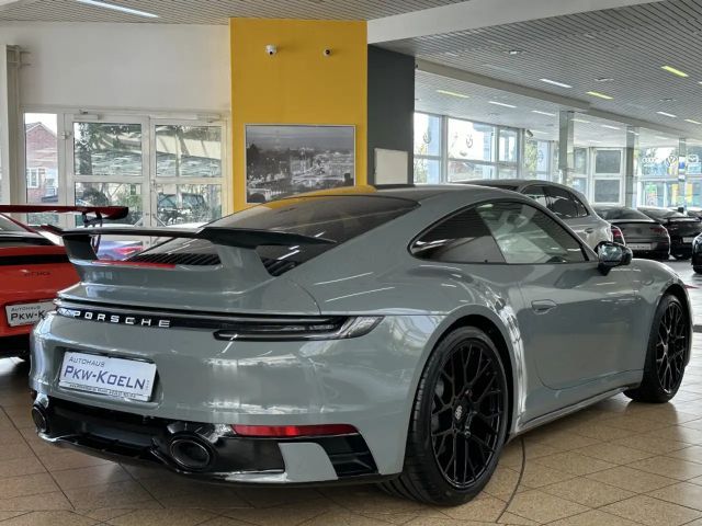 Porsche 992 4S Coupé