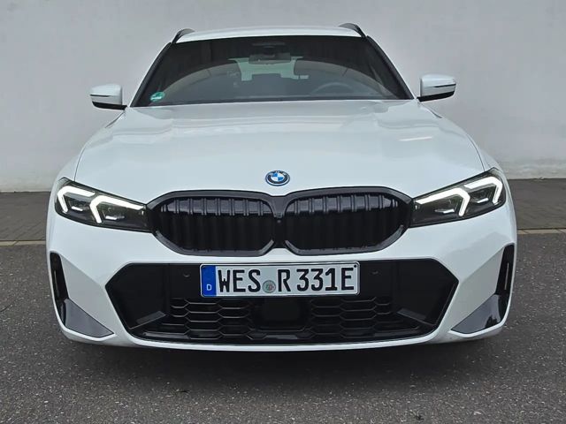 BMW 330 330e M-Sport Touring