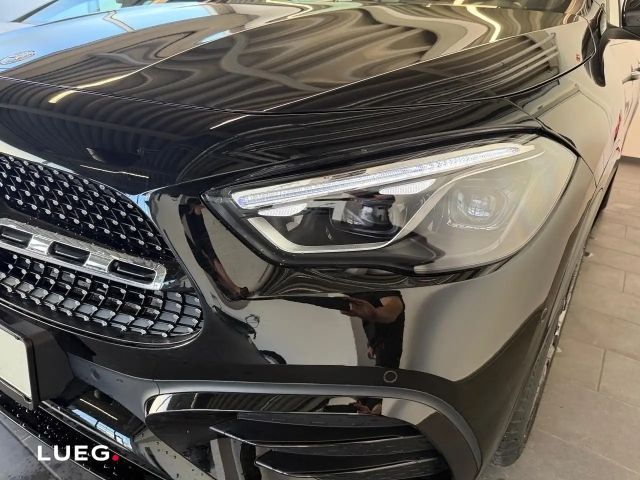 Mercedes-Benz GLA 200 Distronic Night SpurW 360 ACC AHK AUT LM