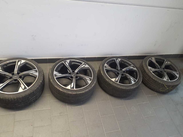 Audi A4 35 TDI Avant S-Line S-Tronic