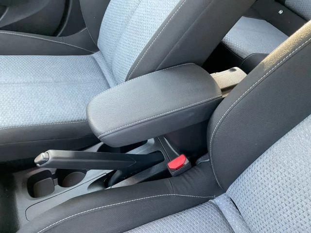 Opel Corsa F 1,2 Winterpaket Alufelgen, PDC, ....