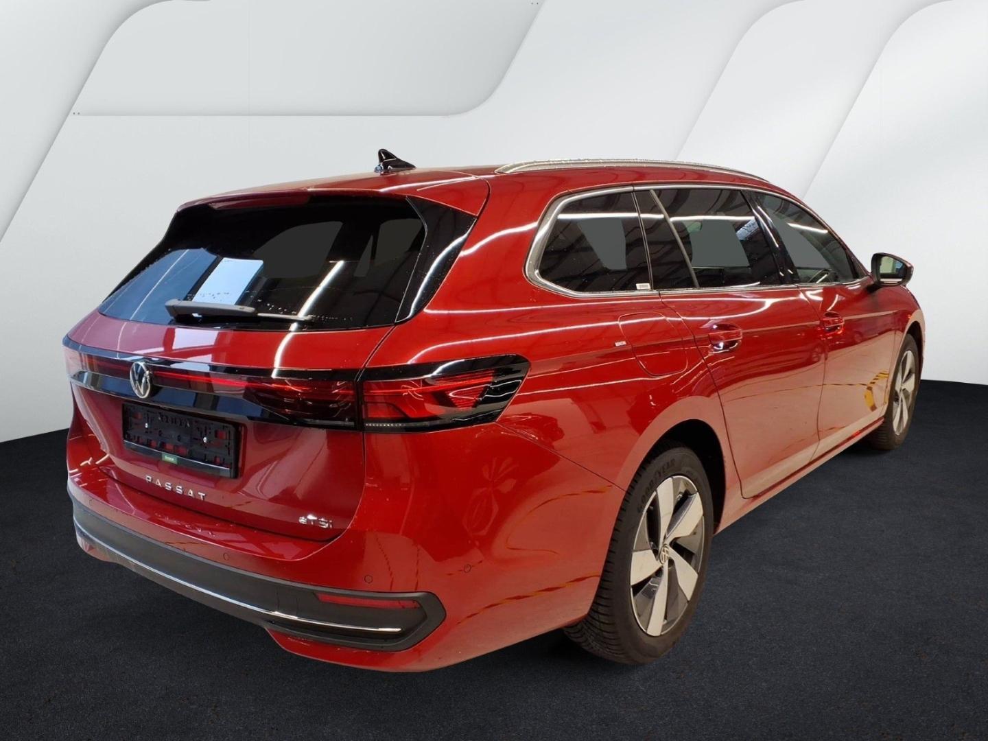 Volkswagen Passat 1.5 eTSI Business Variant