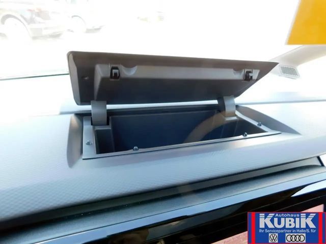 Volkswagen Multivan DSG IQ.Drive Lang Life T7