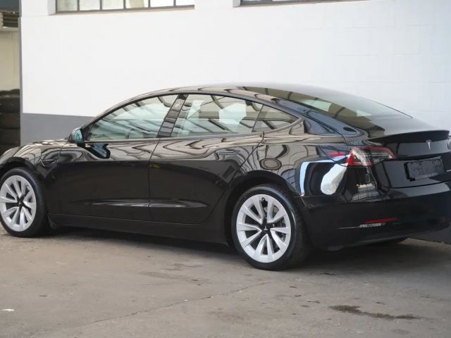 Tesla Model 3 AWD Long Range