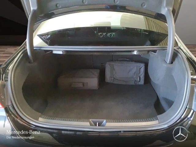 Mercedes-Benz A 250 A 250 e AMG Line