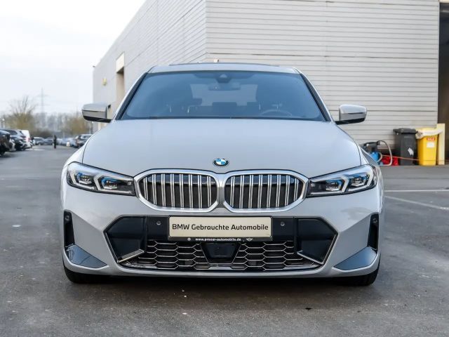BMW 330 330d M-Sport Sedan xDrive