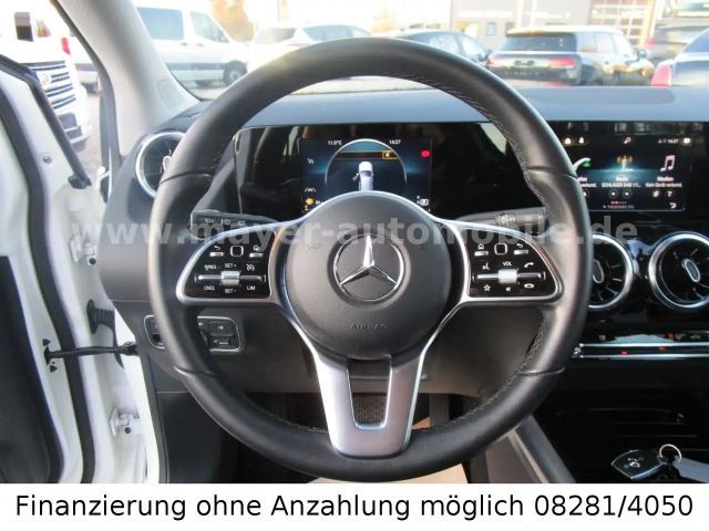 Mercedes-Benz B 180 B 180 d Progressive Sedan