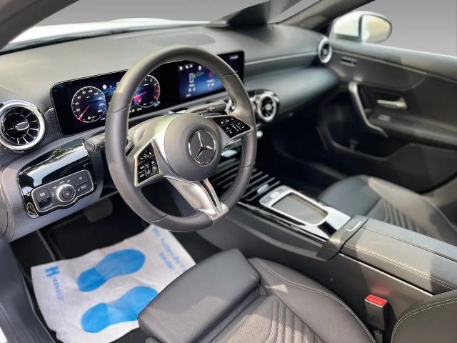 Mercedes-Benz A 200 Progressive