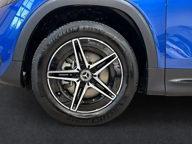 Mercedes-Benz EQB 300 4MATIC AMG Line