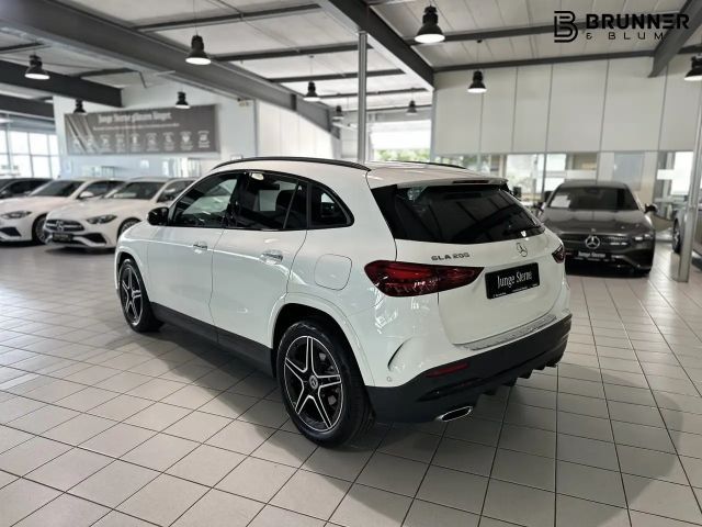 Mercedes-Benz GLA 200 AMG Line