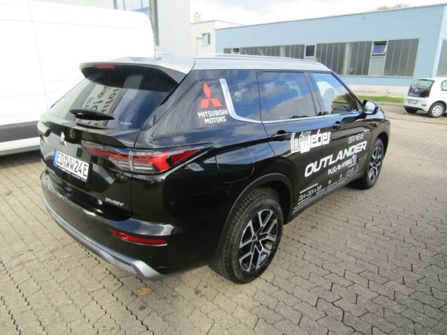 Mitsubishi Outlander 4WD