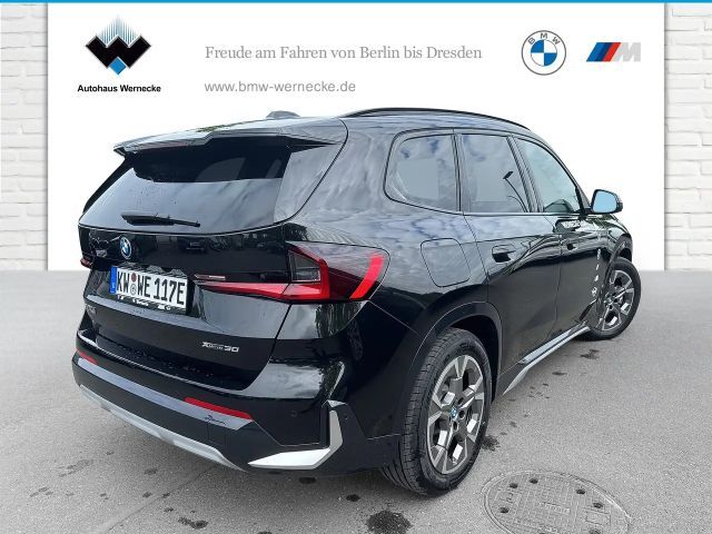 BMW iX1 xDrive30