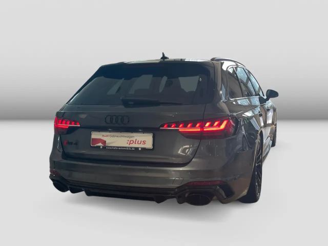 Audi RS4 Quattro S-Tronic