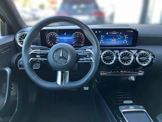 Mercedes-Benz A 200 AMG Line