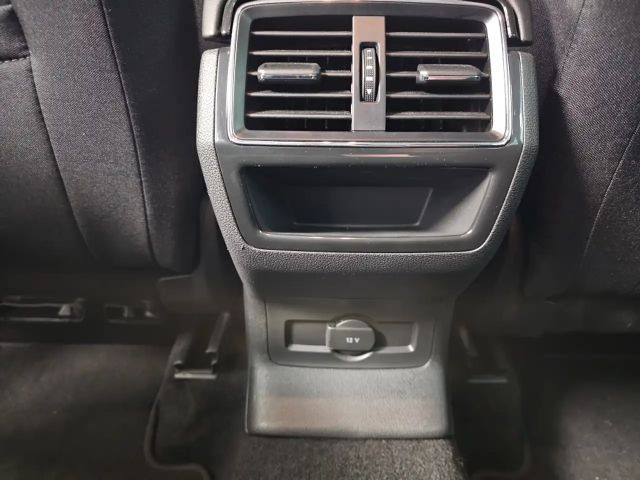 Skoda Karoq Climatronic,Alu,AHK ankl.,Sitzhzg,LED-Sch