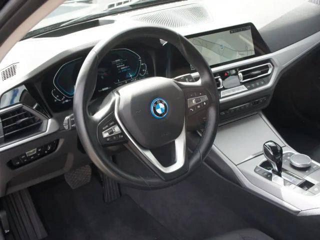 BMW 320 320e Advantage pakket xDrive