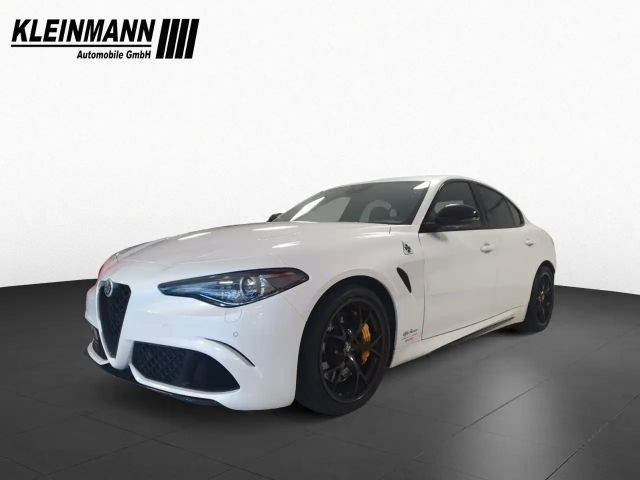 Alfa Romeo Giulia AT8 Quadrifoglio Turbo