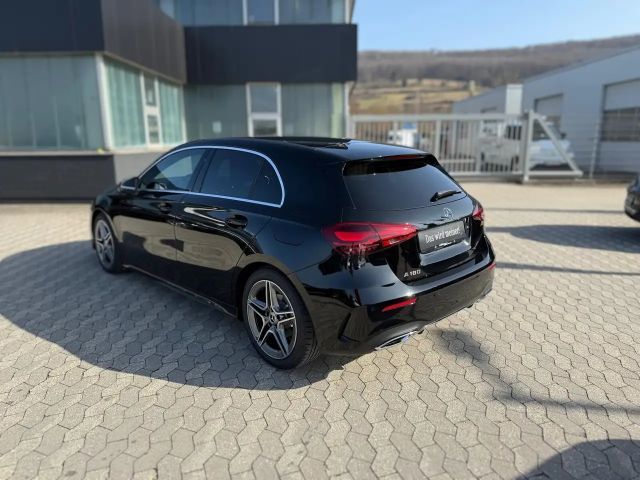 Mercedes-Benz A 180 AMG Line