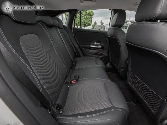 Mercedes-Benz GLA 200 GLA 200 d Progressive