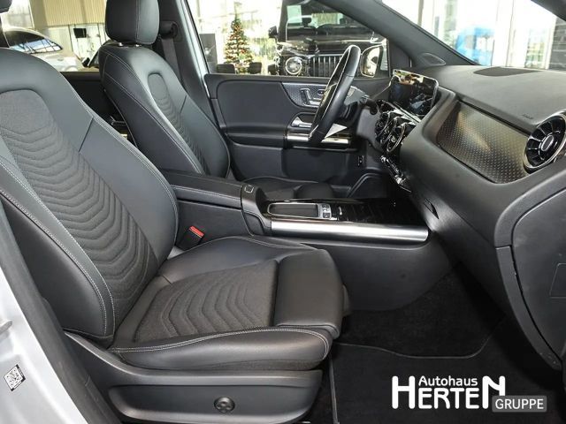 Mercedes-Benz B 200 Progressive Sedan